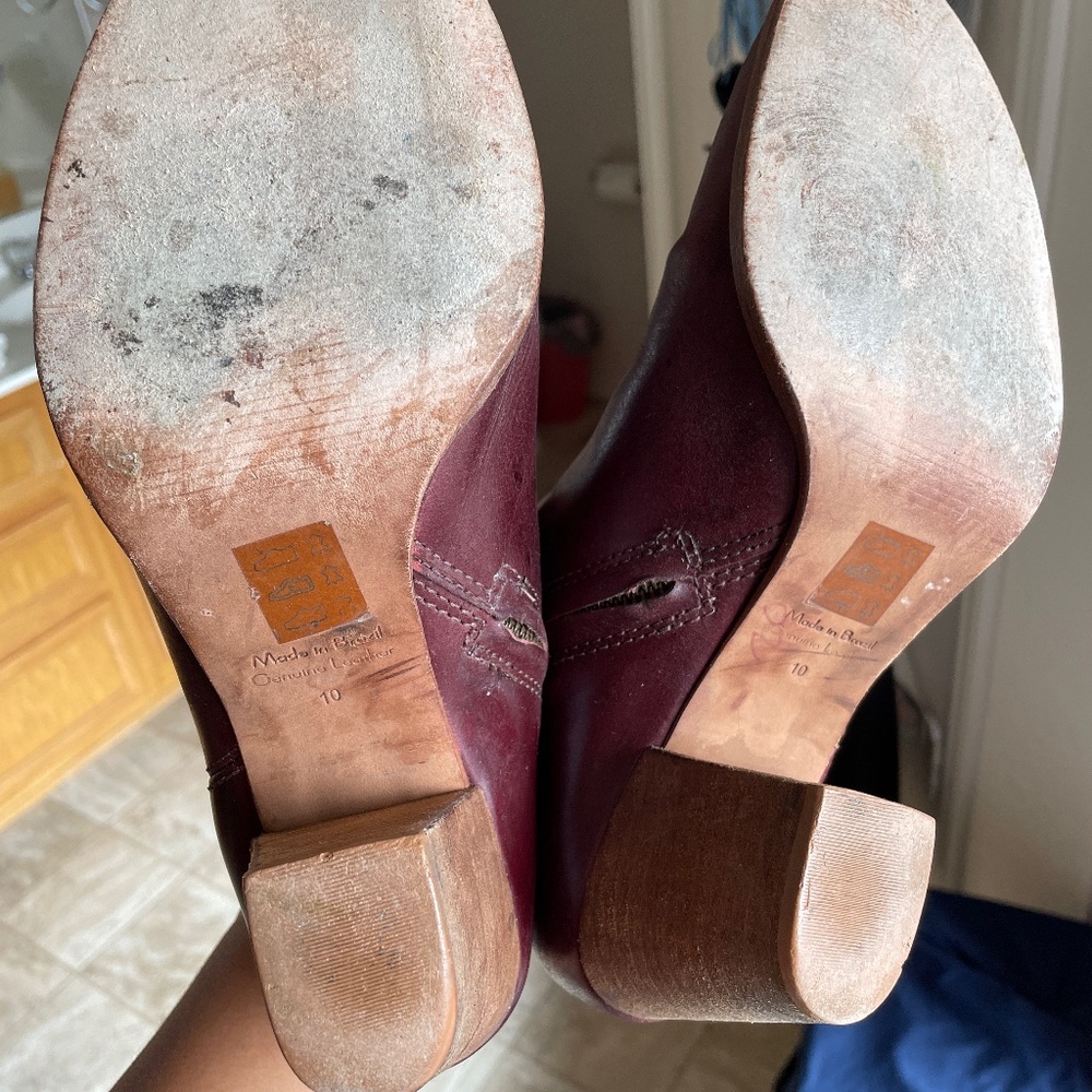 MADEWELL Billie Ankle Zip Bootie in Dark Cabernet